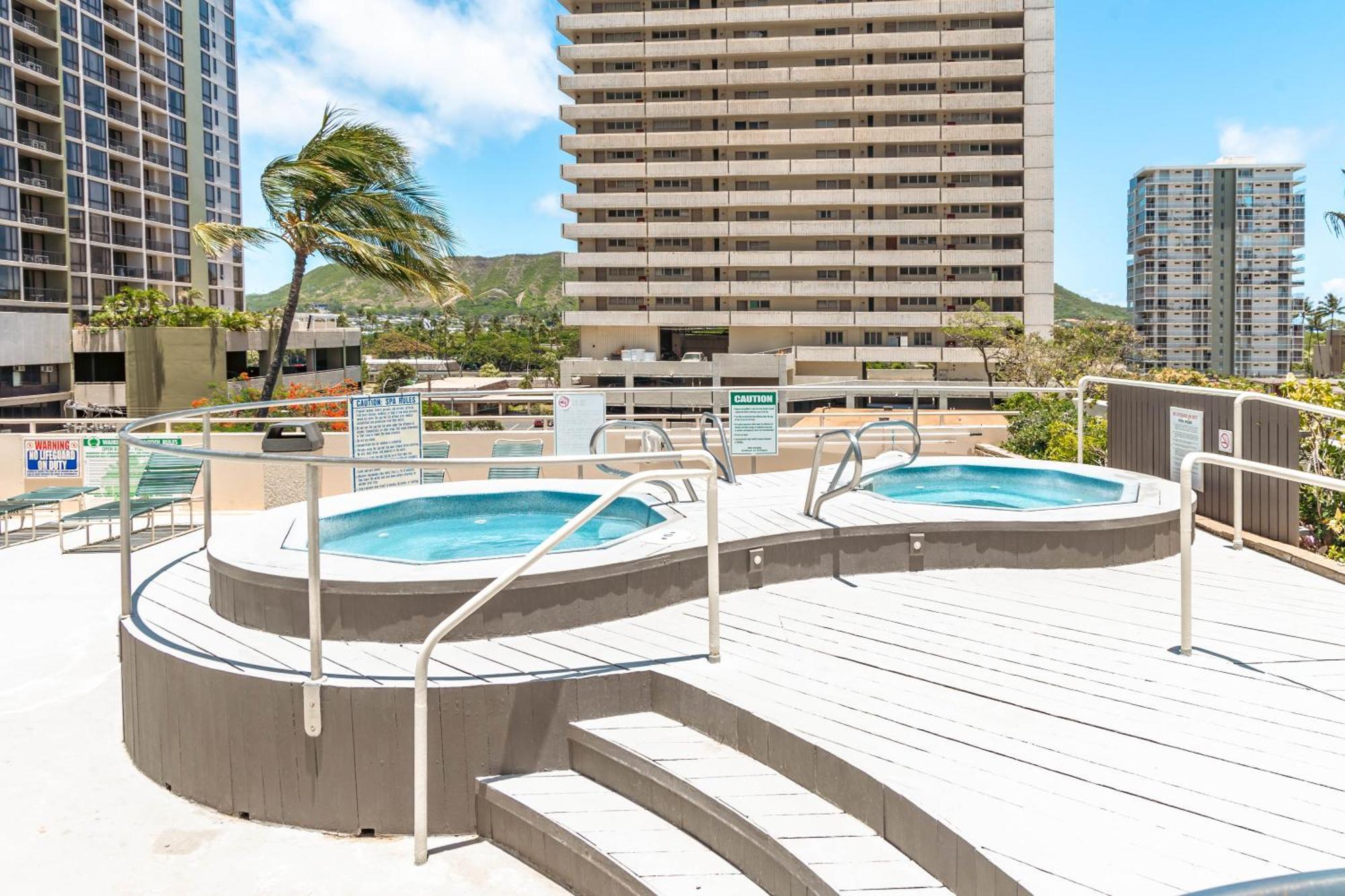 Gorgeous Condo With Ocean View, Near Beach, Free Parking Honolulu Extérieur photo